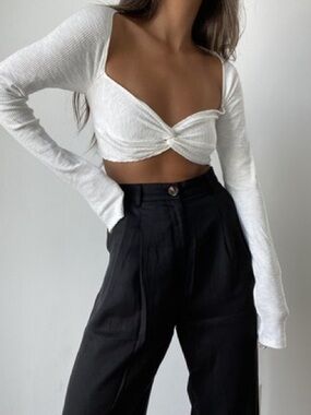Et Clet White Ribbed Twist Front Long Sleeve Crop Top Square Neck - Size Small